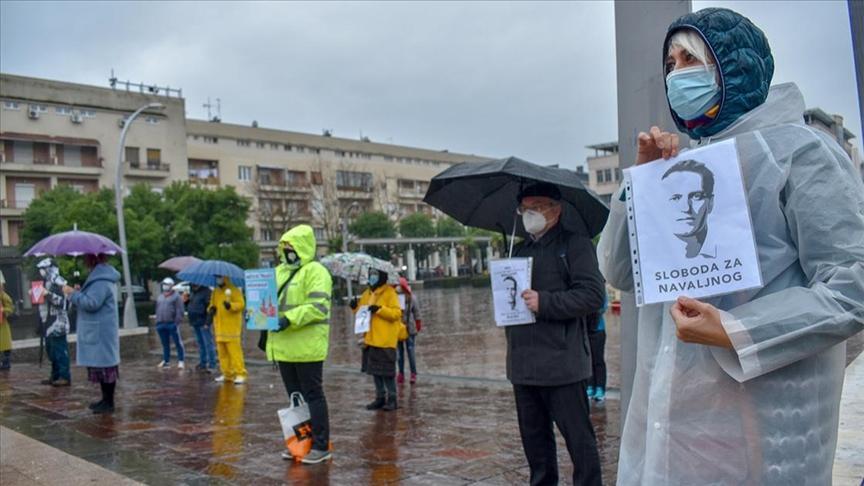 Demonstranti su nosili transparente na kojima je između ostalog pisalo "Sloboda za Navaljnog" i "Nešto je trulo u državi Rusiji" - Avaz