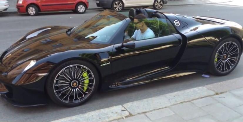 Zlatan Ibrahimović u garaži ima 11 skupocjenih automobila koji koštaju preko 8,5 miliona eura