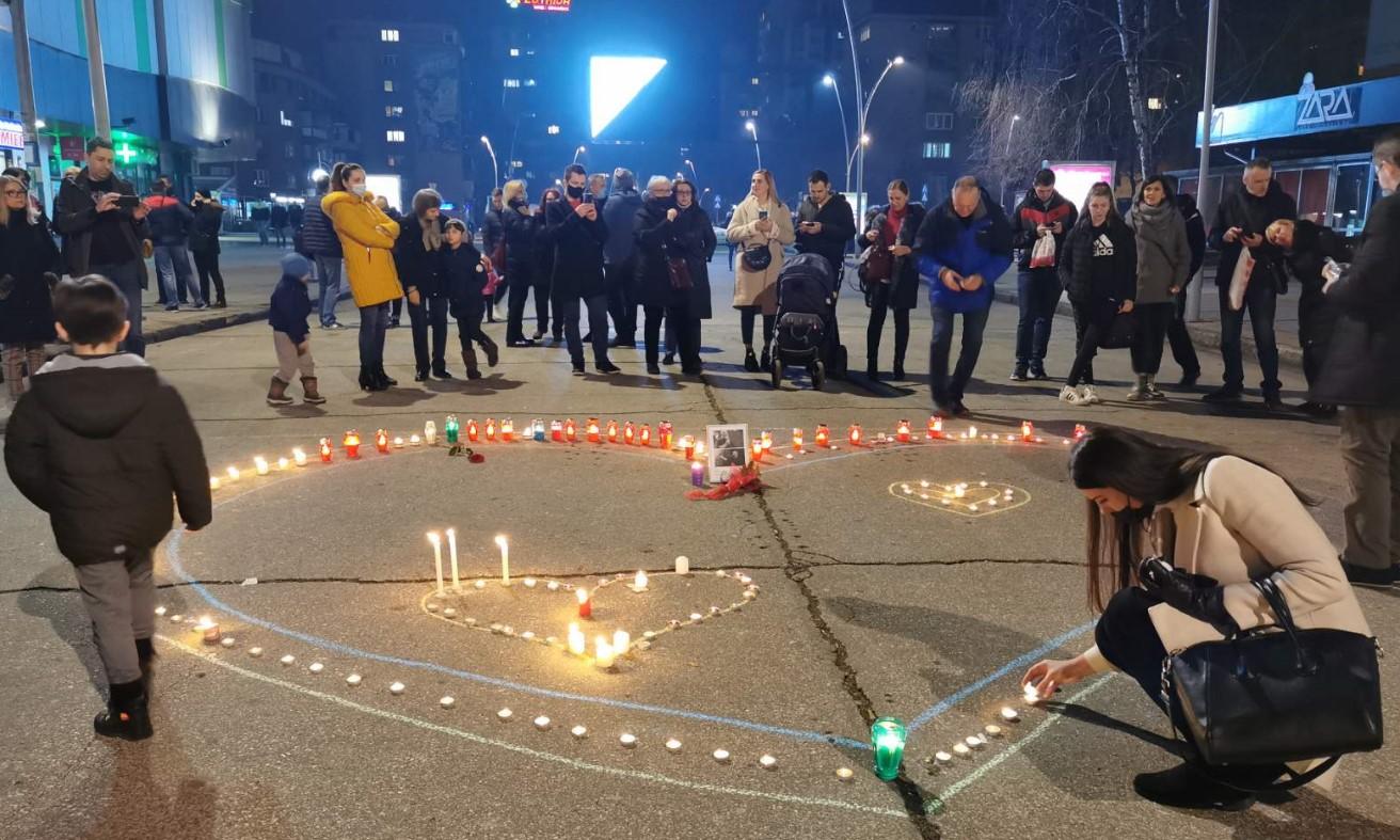 Zeničani u glavnoj gradskoj ulici - Avaz