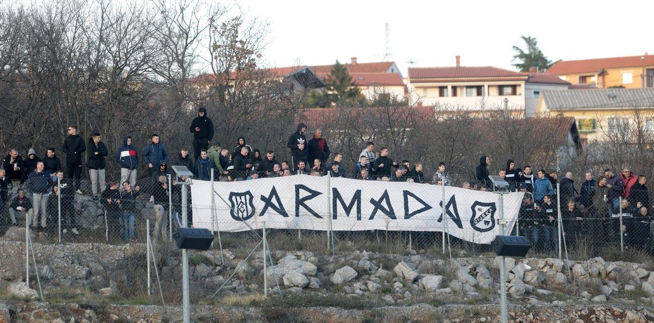 Navijači Rijeke: Ljuti zbog loših rezultata - Avaz