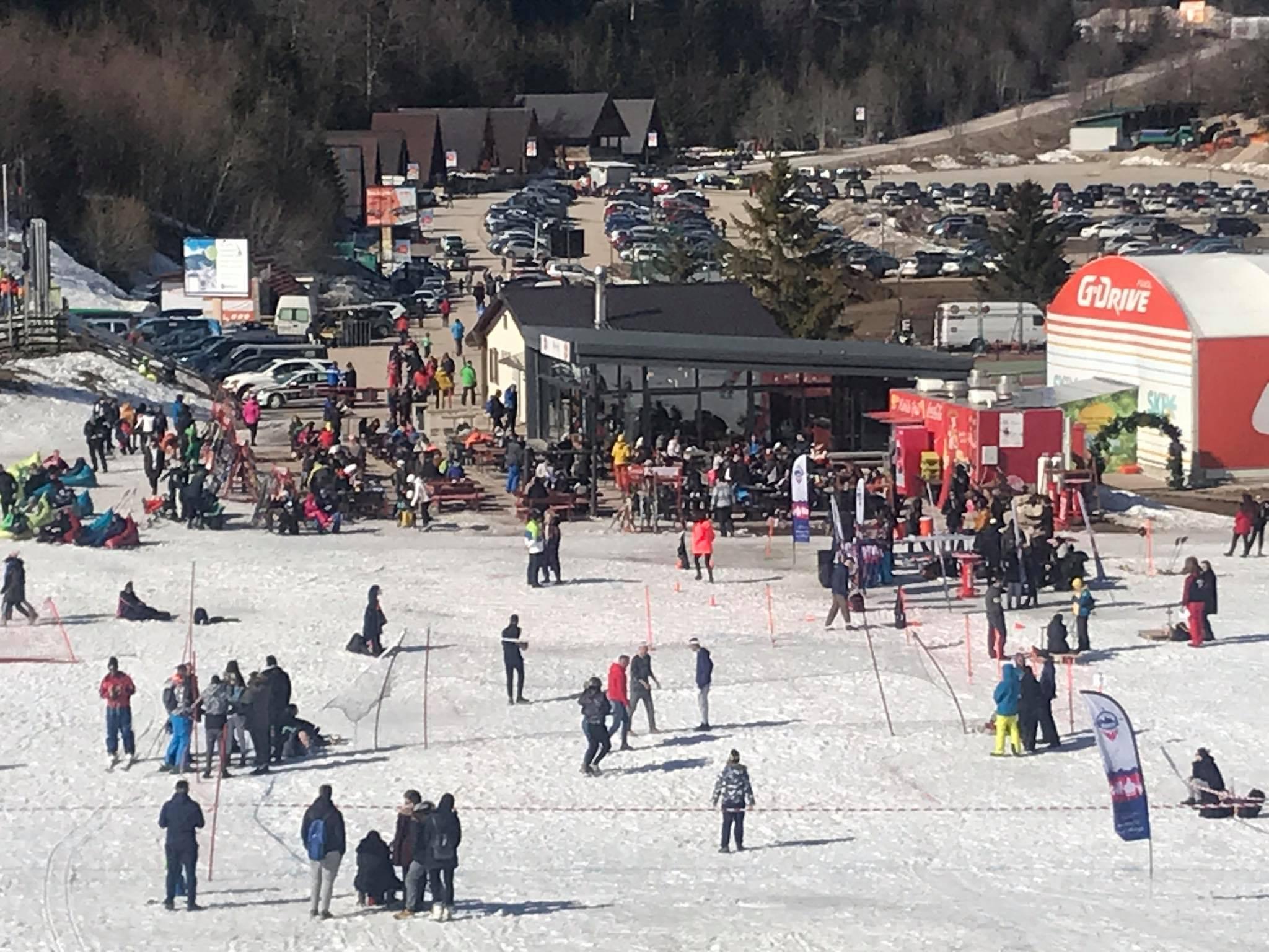 Na Bjelašnici idealni uvjeti za skijanje, građani uživaju