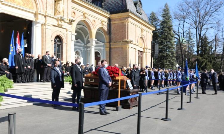 Abdulah Skaka na sahrani Milana Bandića - Avaz