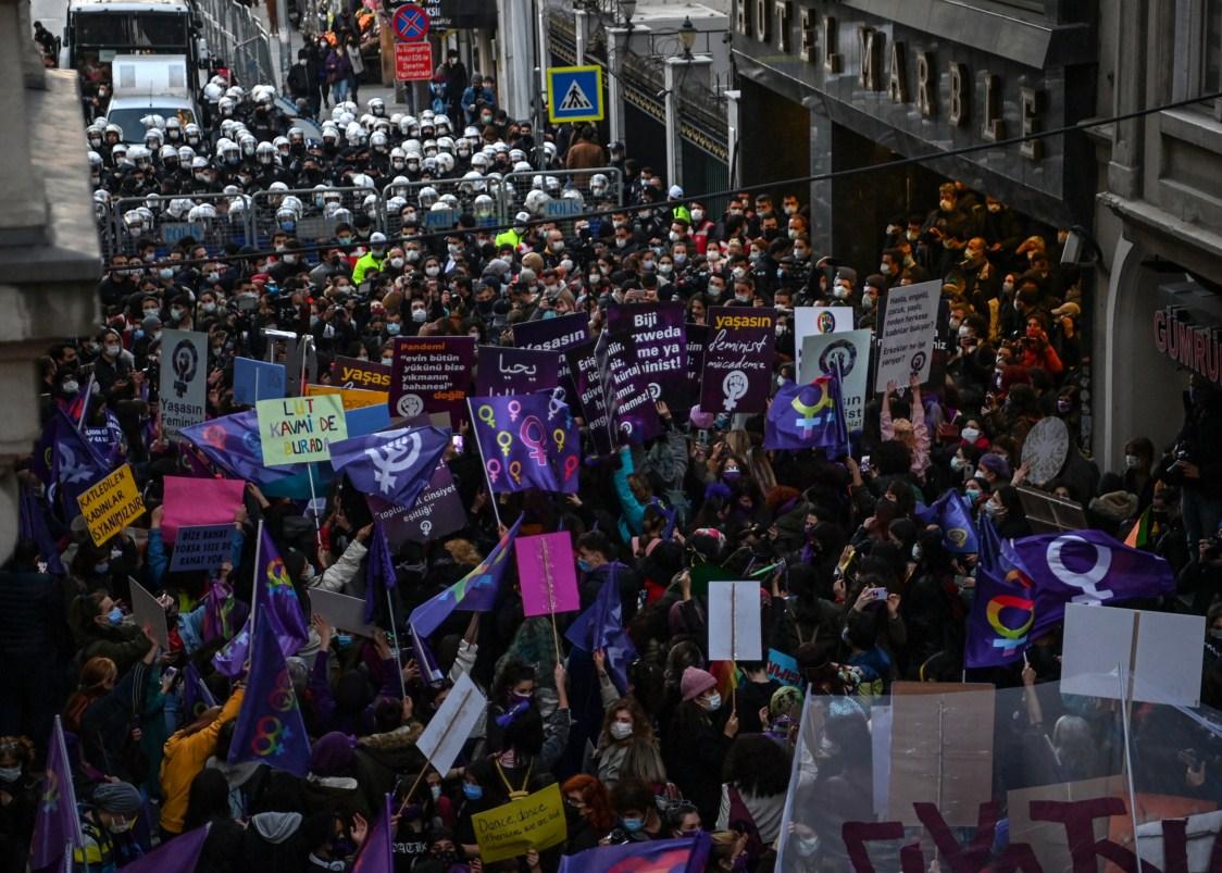 Demonstracije zbog nekažnjavanja nasilja nad ženama