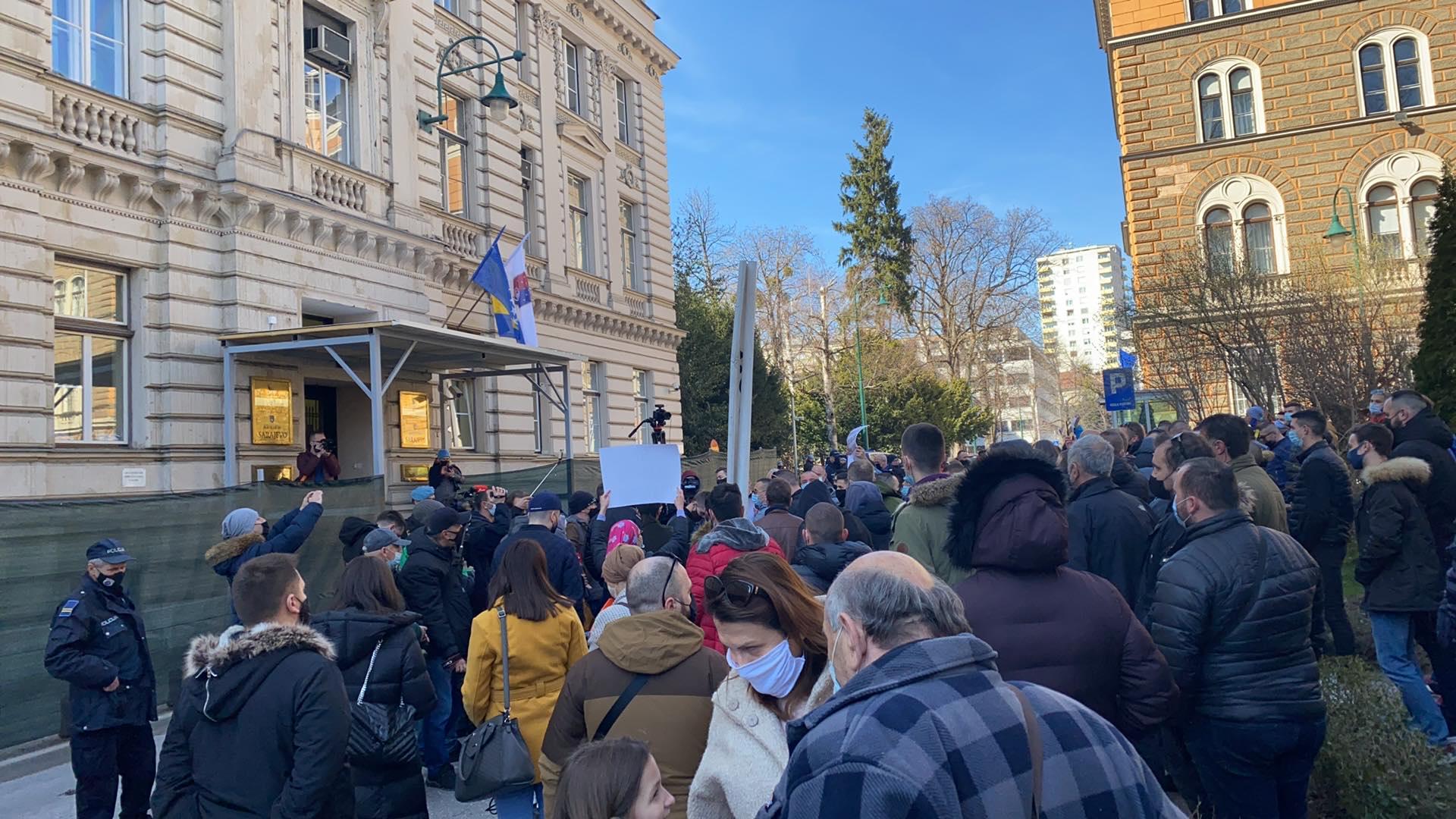 Protest ugostitelja u Sarajevu - Avaz