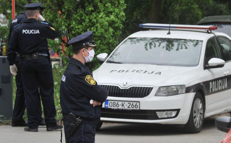 Zločin u Tuzli: Pomahnitali unuk nasmrt pretukao dedu, nana teško povrijeđena