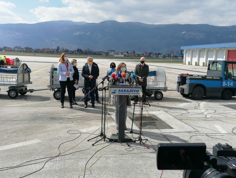 Obraćanje zvaničnika na Aerodromu - Avaz