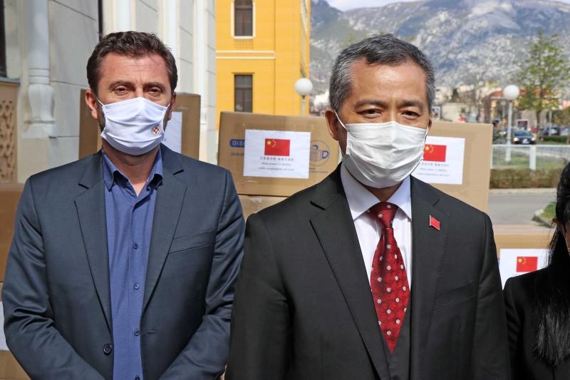 Chinese embassy donates valuable protective equipment to the City of Mostar