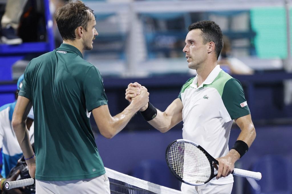 Medvedev i Bautista Agut - Avaz