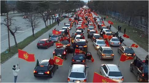 Auto kolone u Crnoj Gori - Avaz