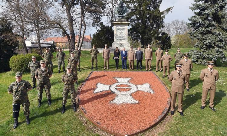 Deputy Minister Mirko Okolić expressed gratitude and satisfaction for the education of cadets from B&H at the prestigious Theresian Military Academy in the Republic of Austria - Avaz