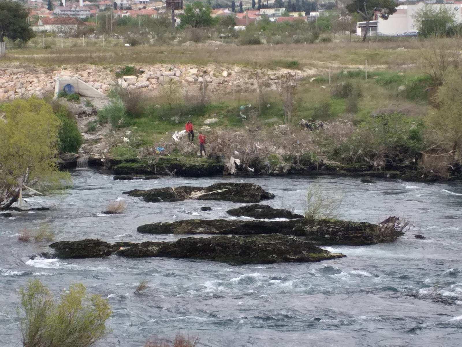 Potraga na obalama Neretve - Avaz