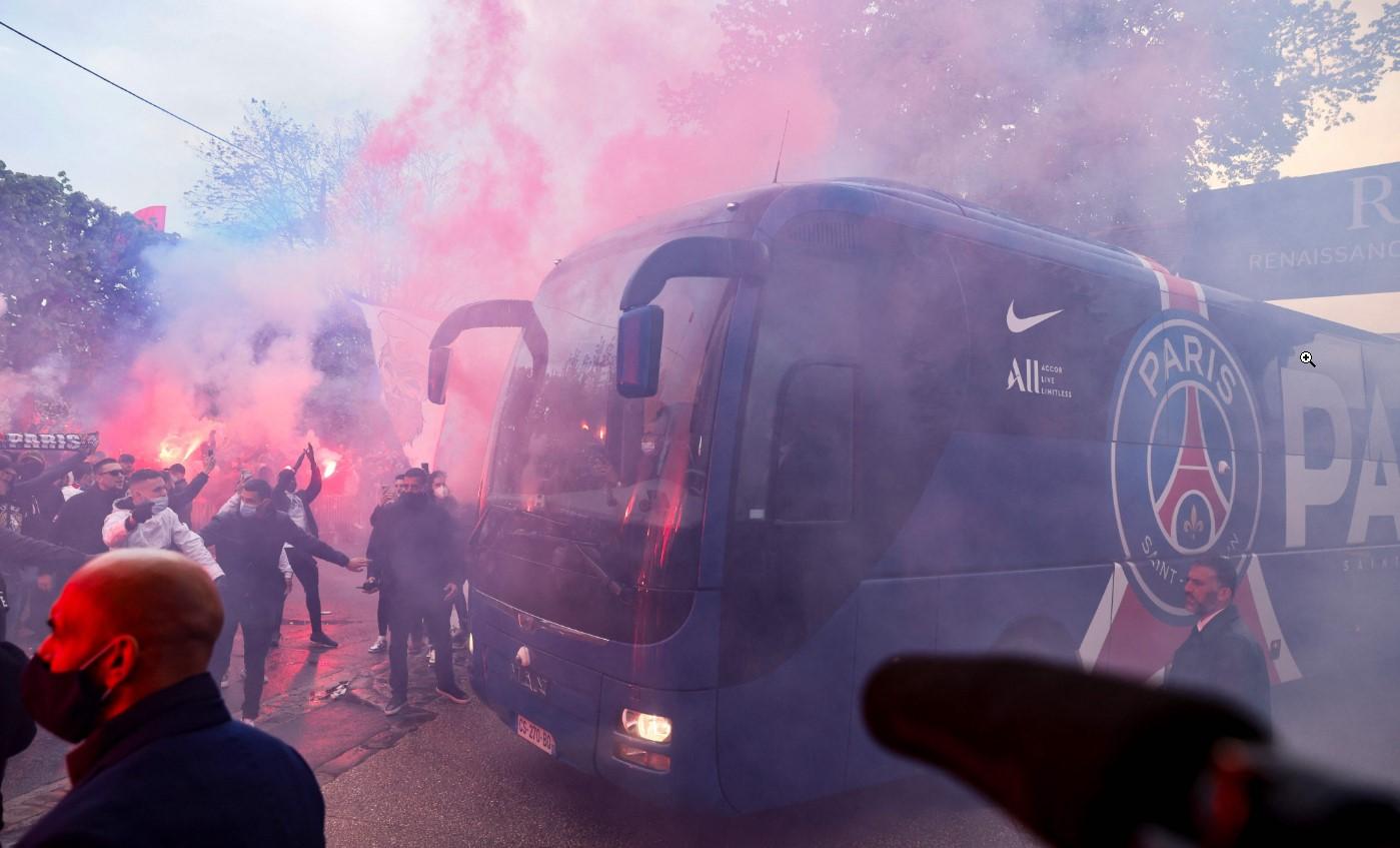 Navijači PSG-a priredili doček fudbalerima - Avaz