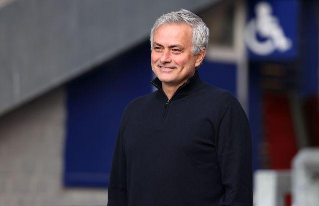 Jose Mourinho joins Roma on three-year deal