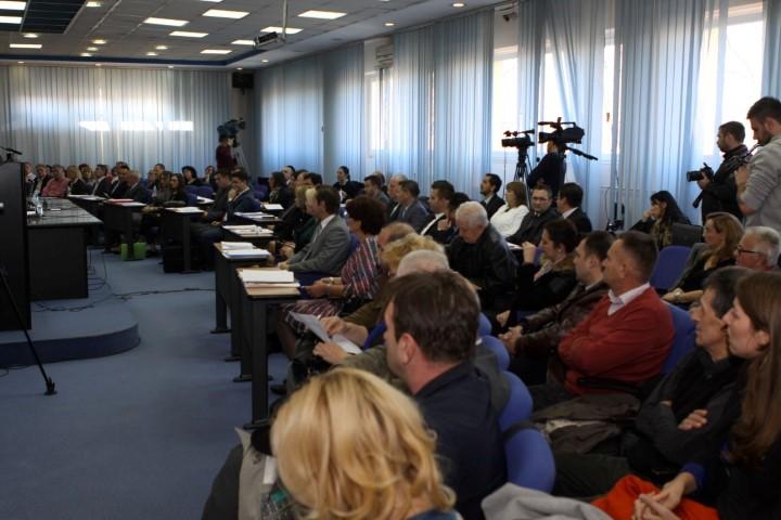 Rasulo u klubu SDA-ovih vijećnika u Tuzli: Iz stranke isključena četiri člana