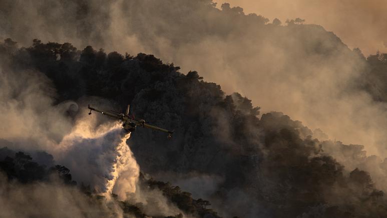 Greek villages evacuated as forest fire rages