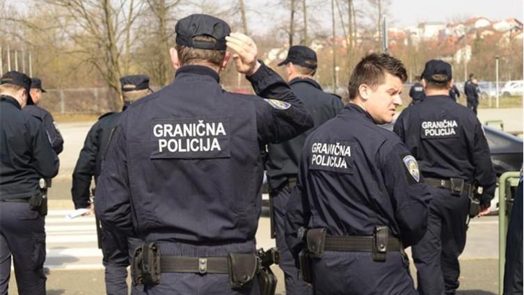 Porodica i kolege u šoku: Mladi granični policajac ubio se iz službenog pištolja