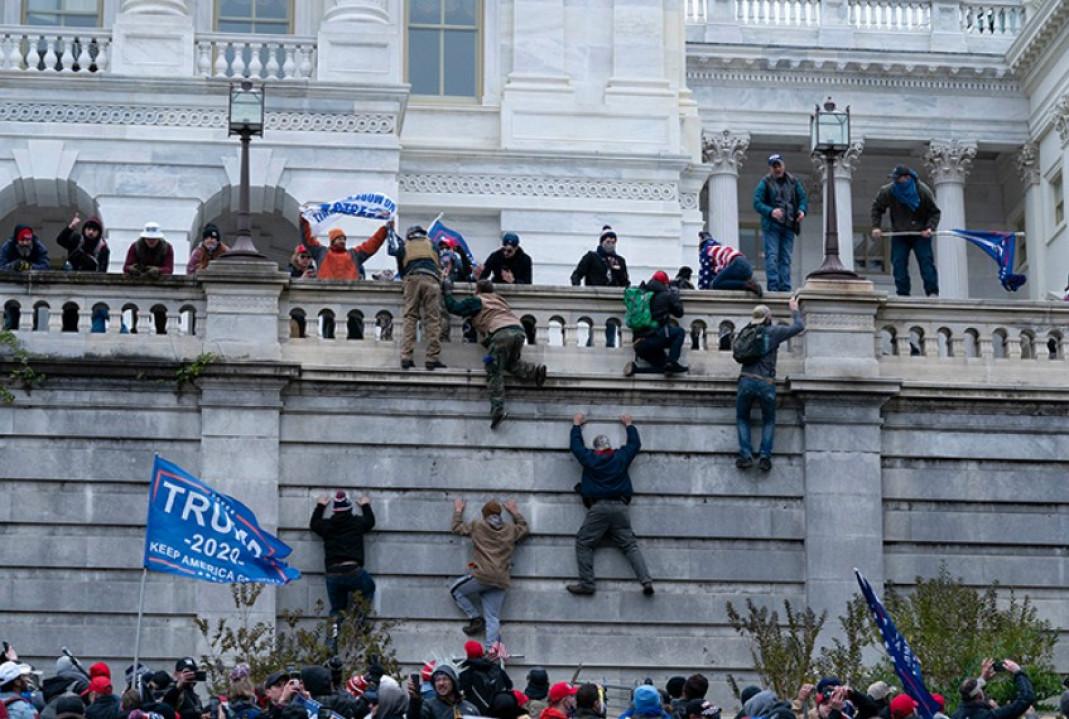 Prodao snimak ubistva žene tokom nereda u Kongresu: Policija mu oduzela 90.000 dolara