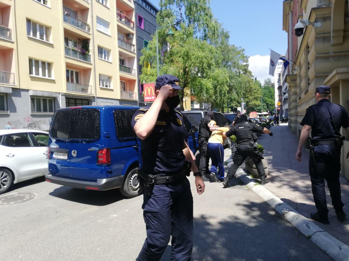 Osumnjičeni dileri i lopovi na saslušanju u sarajevskom tužilaštvu