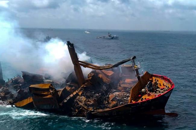 The MV X-Press Pearl was heading to Sri Lanka with hundreds of tonnes of chemicals and plastics on board when it caught fire - Avaz