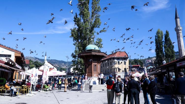 U BiH danas sunčano vrijeme, u poslijepodnevnim satima mogući pljuskovi