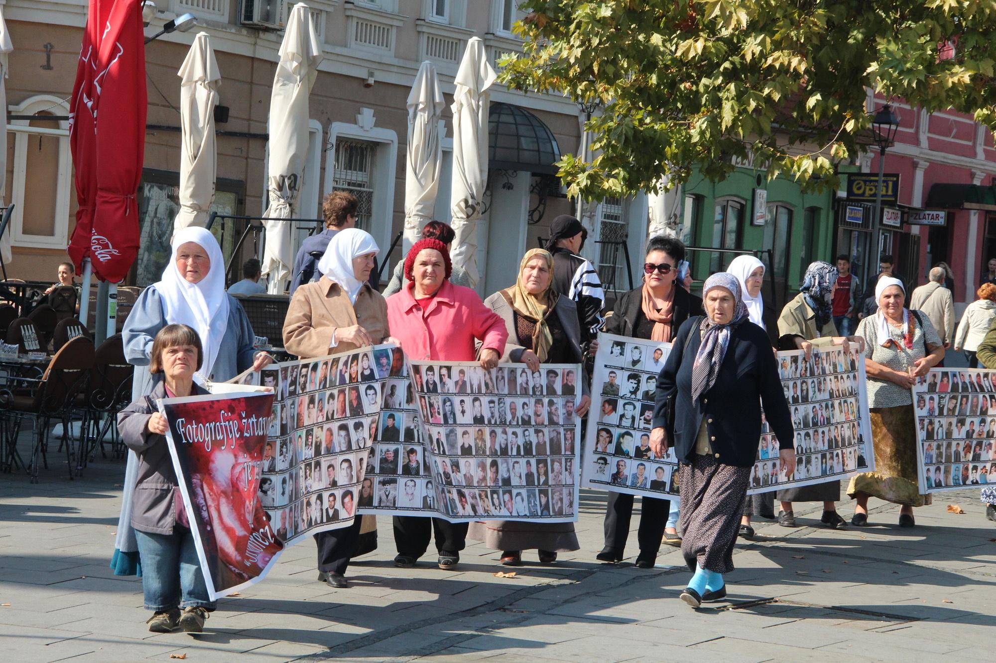 Majke Srebrenice: Janez Janša je dokazani negator genocida i neprijatelj BiH