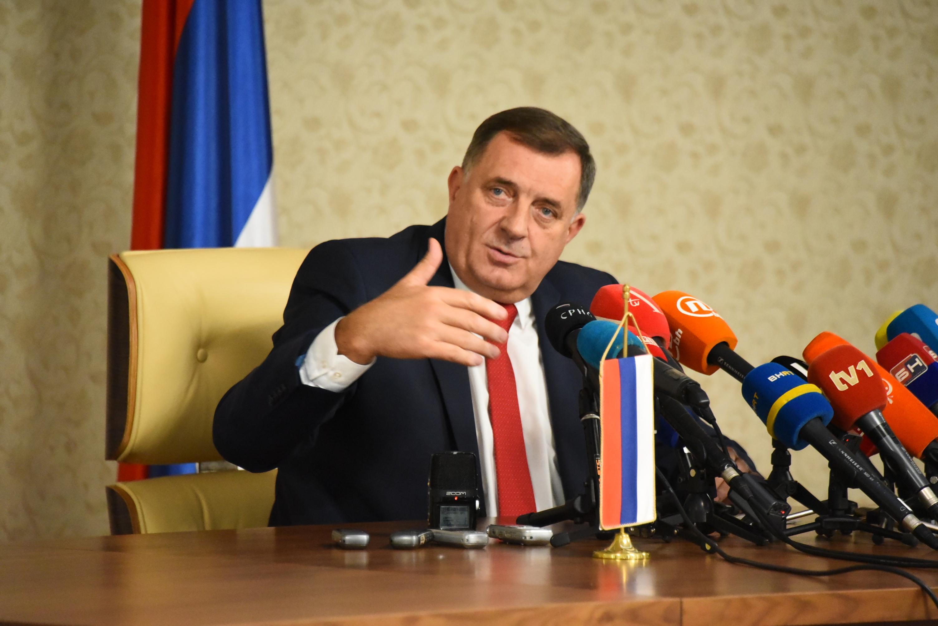 Dodik: Nijedan srpski diplomata iz BiH više nema obavezu da se povinuje nalozima šefova iz drugih naroda