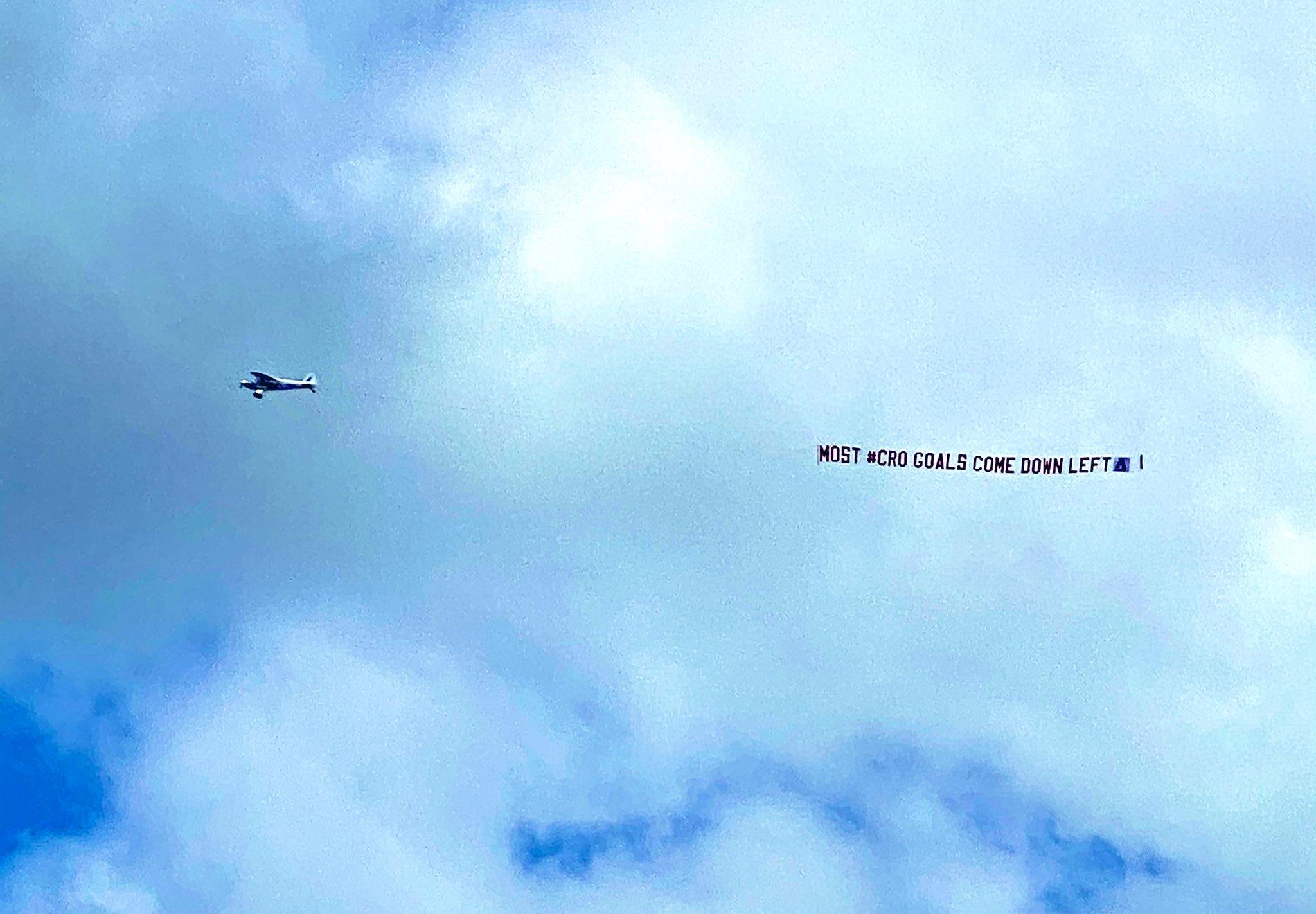 Avion nadletio igrače Engleske na treningu, poruka koja im može koristiti