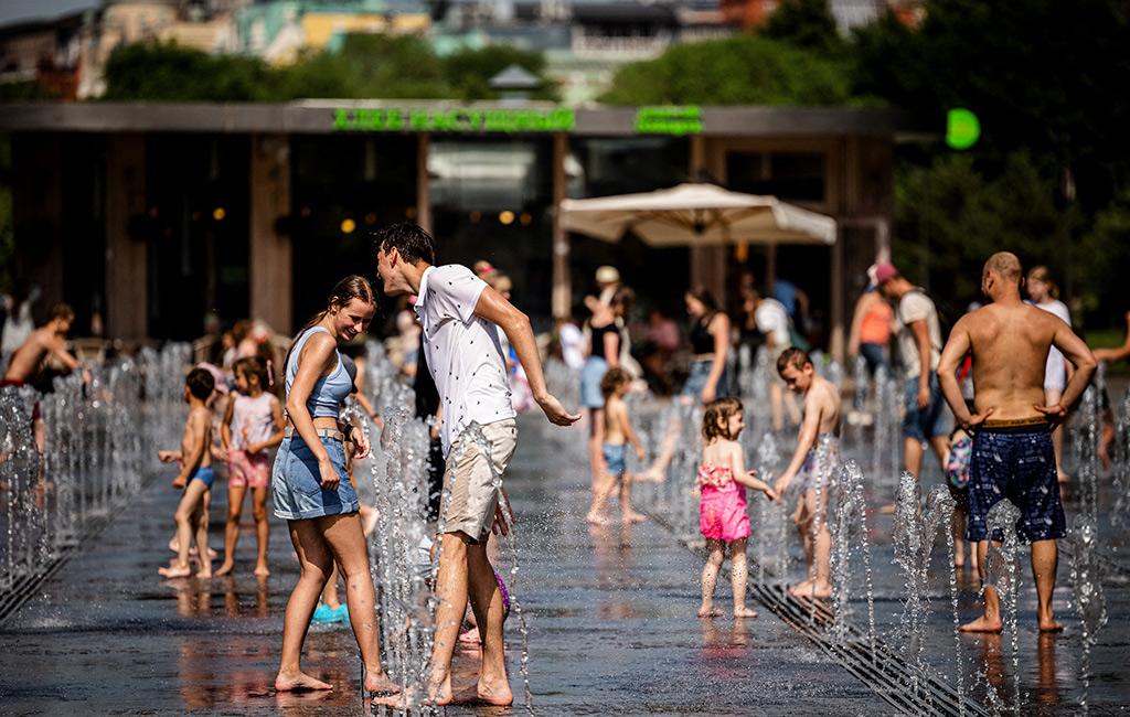 Moscow melts in historic June heat wave