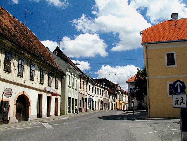 Toplotni val na vrhuncu, a stanovnici Petrinje bez vode