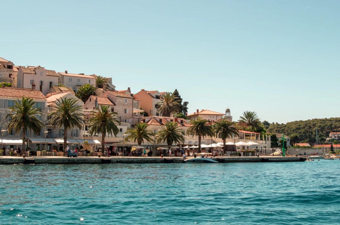 Otok Hvar - Avaz