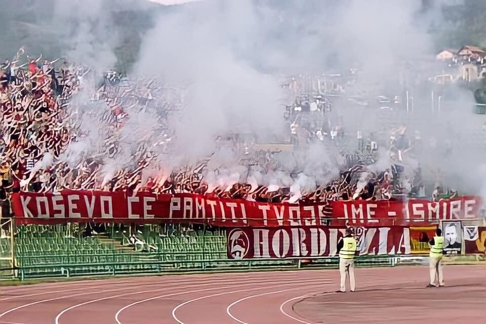 Od sezone 2002/03 "Horde zla" tradicionalno uoči posljednje domaće utakmice u sezoni dodjeljuju trofej "Ismir Pintol" - Avaz