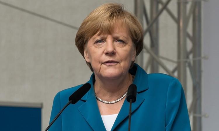 Angela Merkel - Avaz