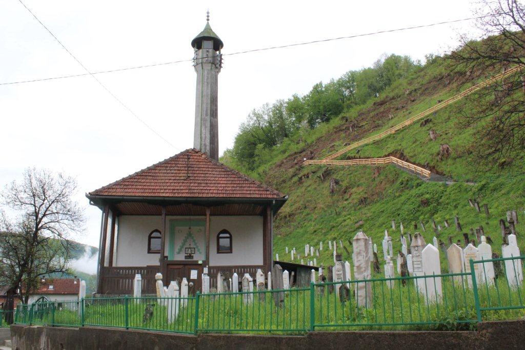 Iz Atik džamije u Fojnici ukraden najstariji rukom pisani Kur'an