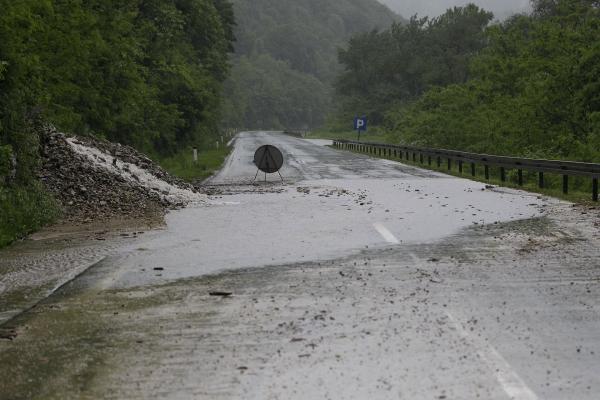 Normalizovan saobraćaj - Avaz