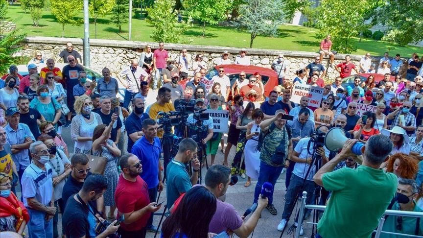 Građani na protestu tražili ostavku ministrice, poručili da neće dozvoliti fašizam u školama