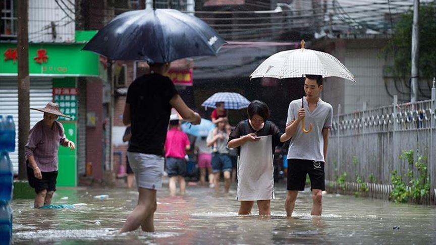 Torrential rains have battered Henan province since the weekend, causing rivers to burst their banks and flooding streets in several cities in the region - Avaz