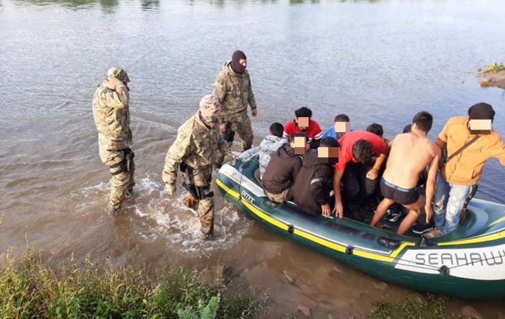 Čamcima krijumčarili migrante - Avaz