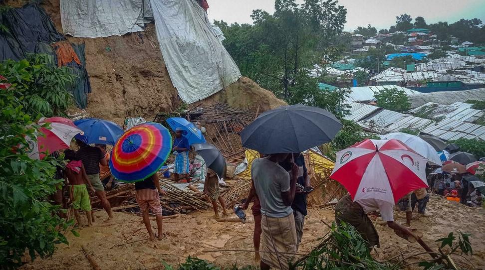 20 dead, 300,000 stranded in flood-hit Bangladesh region