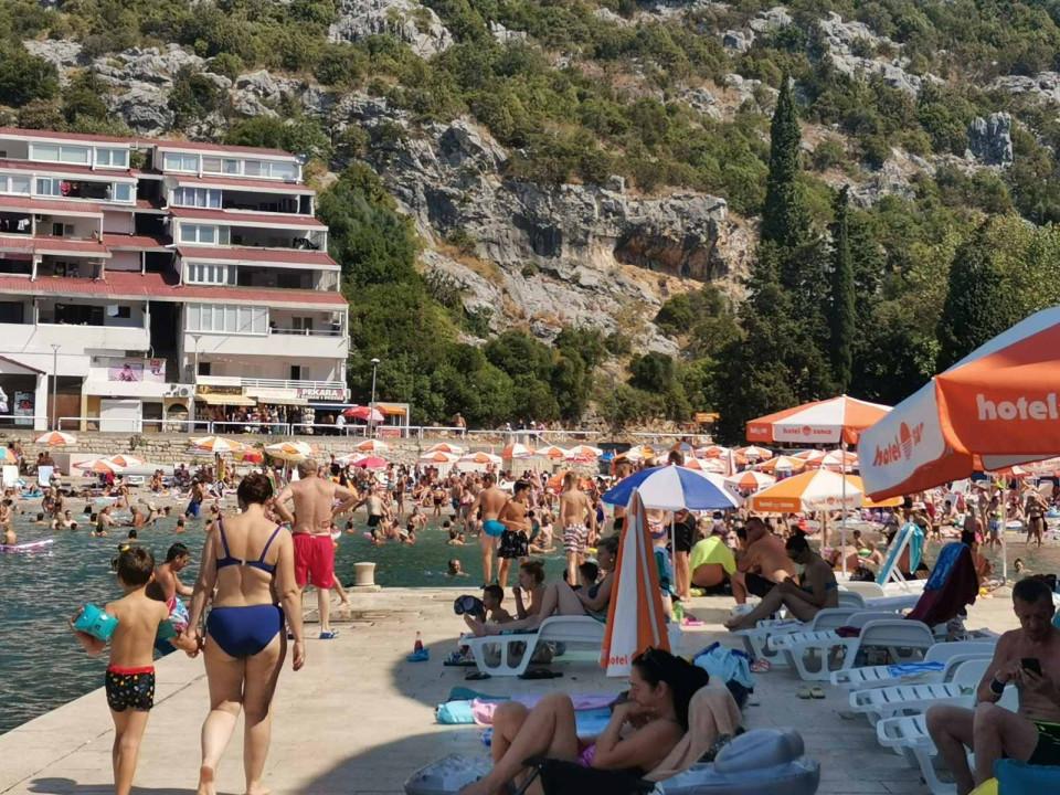 Neum: Plaže pune - Avaz