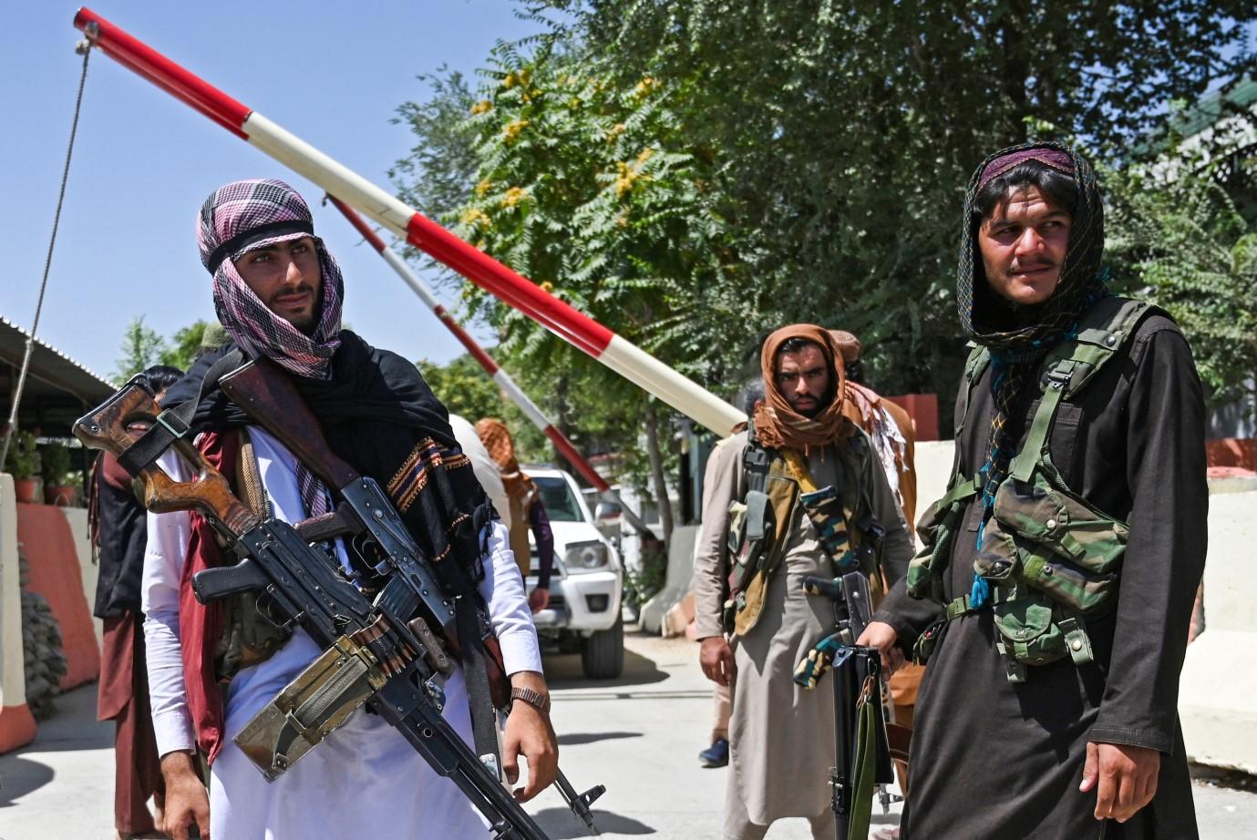 Ko su talibani, kako su nastali: U Afganistan žele vratiti šerijat