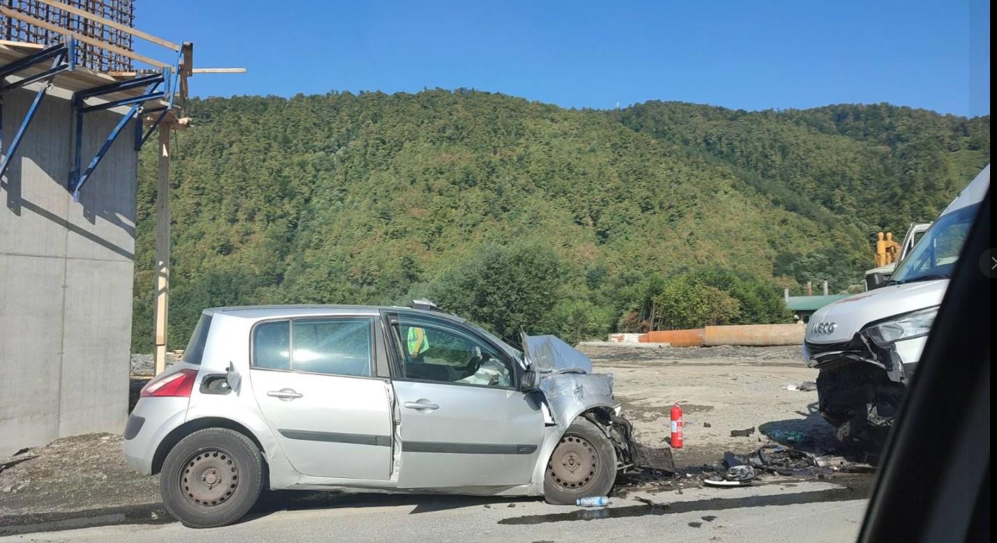 U trostrukom sudaru kod Žepča povrijeđena jedna osoba