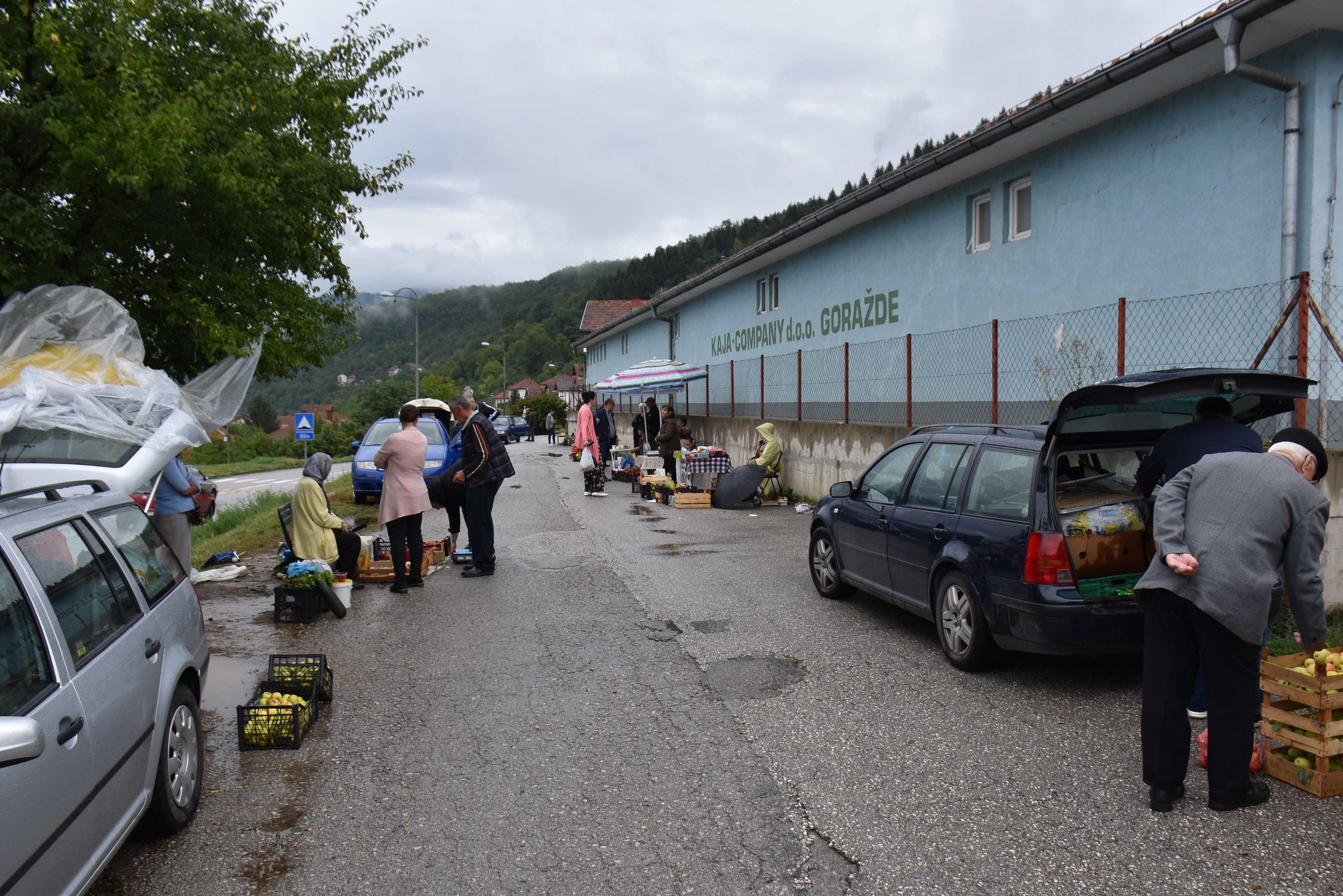 Katanac na kapiji Gradske tržnice - Avaz