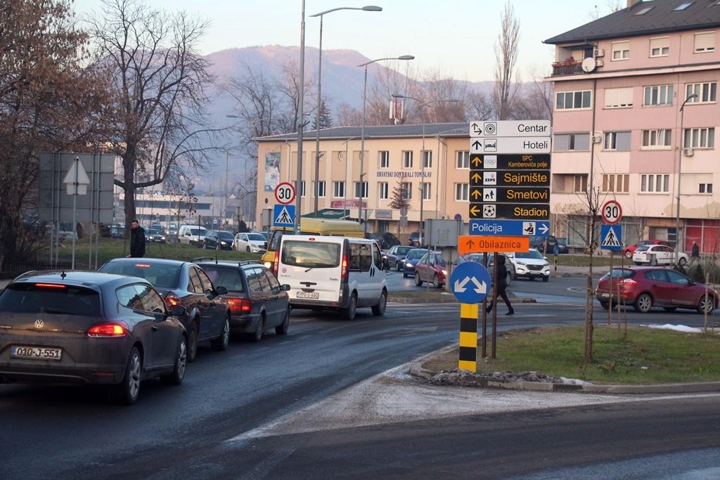 Izmjena saobraćaja - Avaz