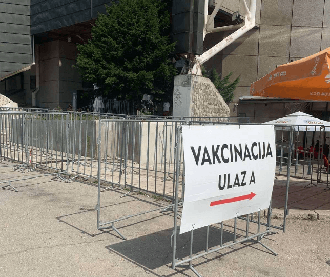 Dok ljudi umiru od korone, u Zetri se niko ne vakciniše