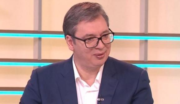 Vučić čestitao Joanikiju: Brinite o narodu u Crnoj Gori i radite na smirivanju tenzija