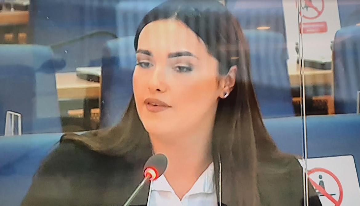 Arijana Memić na Skupštini pitala tužiteljicu Sarajliju: Na čijoj ste strani, jeste li na strani ubica?