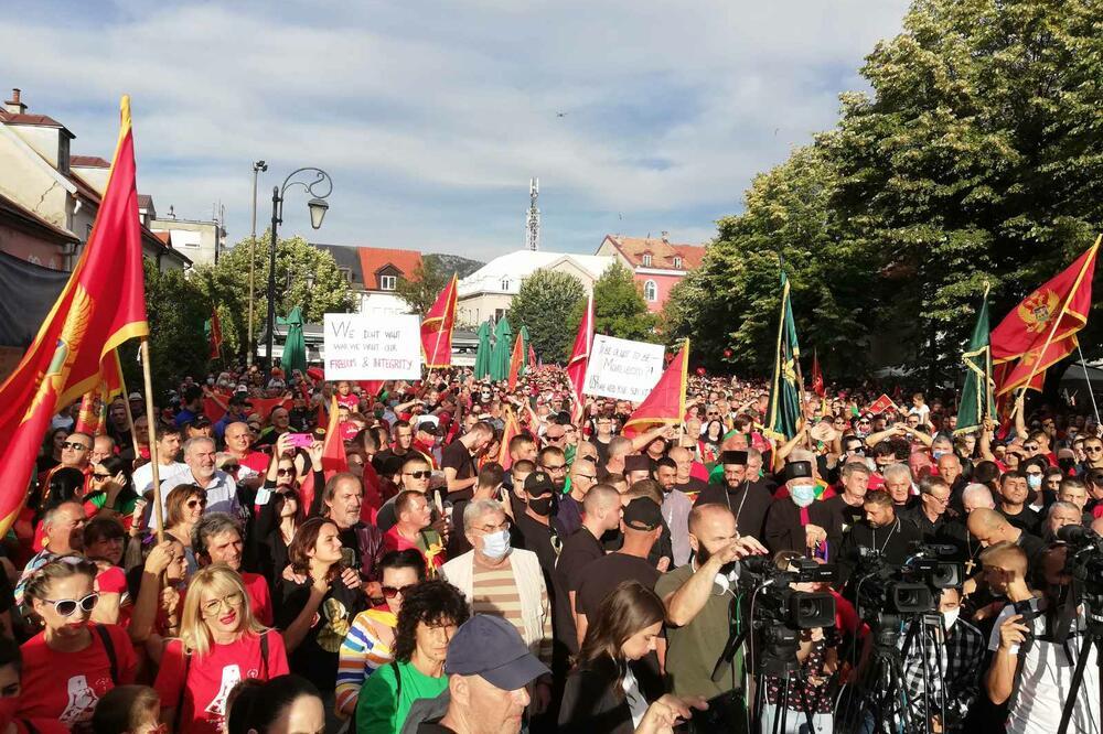 Mnošto građana okupilo se na Cetinju - Avaz