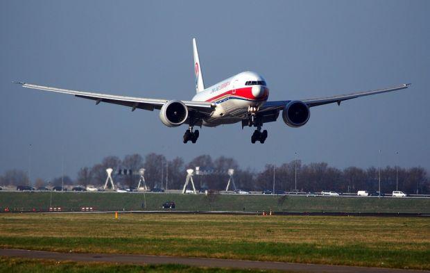 Avion morao sletjeti jer se putnik zabarikadirao u toaletu