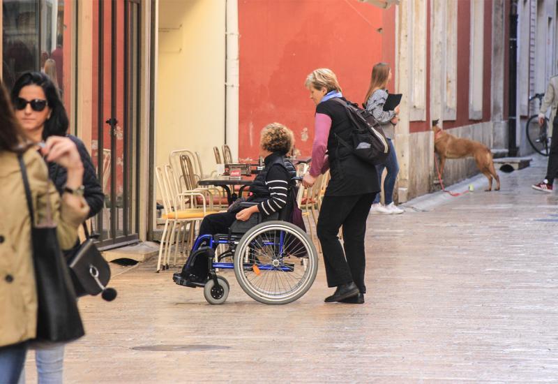 U Kantonu Sarajevo danas isplata avgustovskih naknada civilnim žrtvama rata