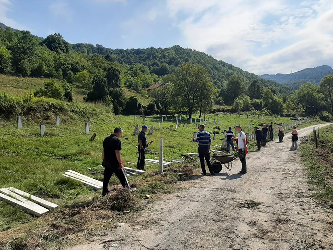 Čajničani ne zaboravljaju zavičaj: Radne akcije svakog vikenda